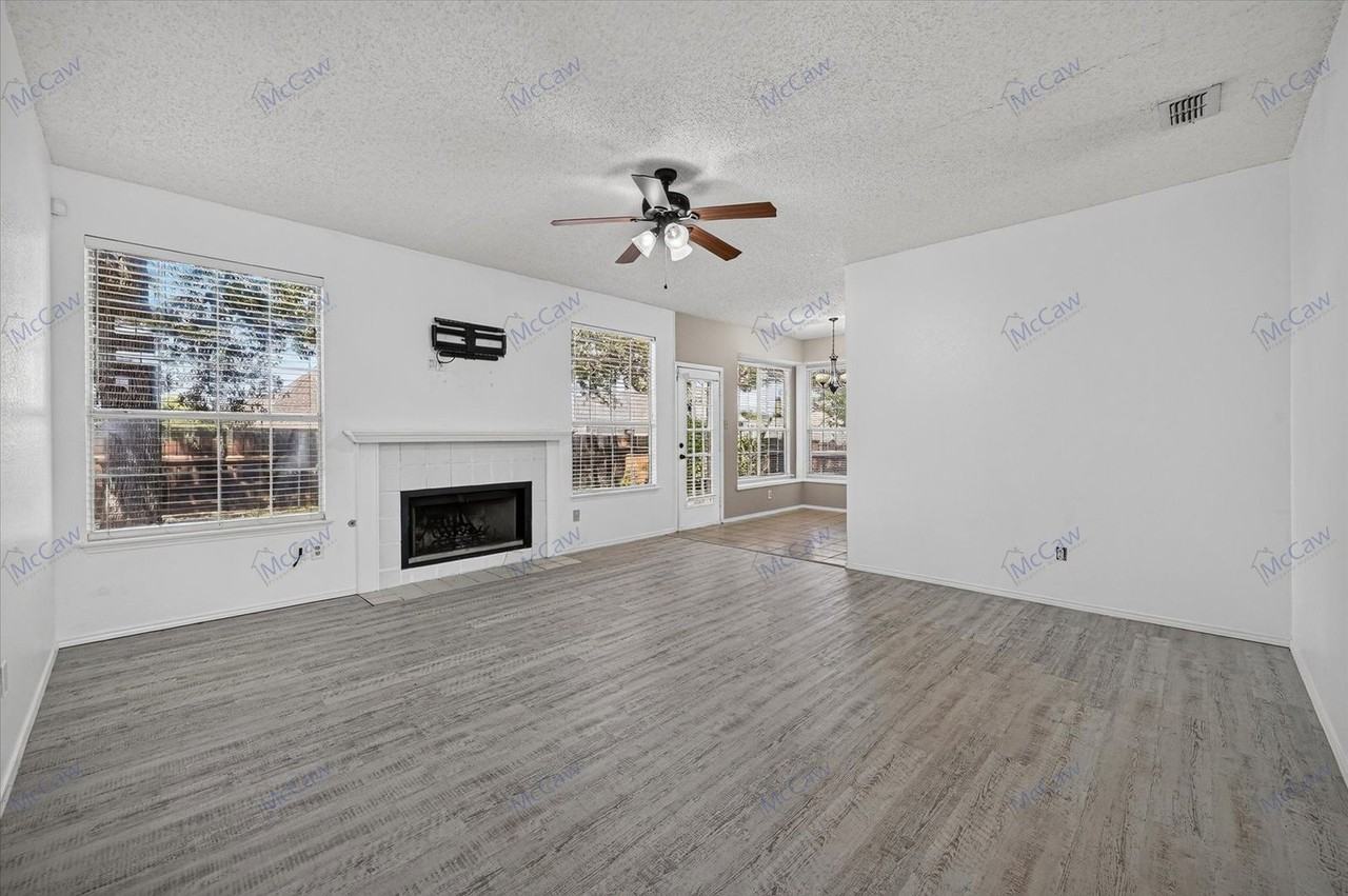 7845 Ember Oaks Dr - Photo 4 of 22