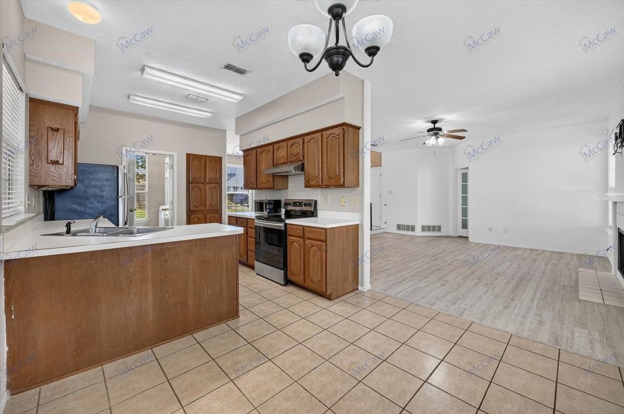 7845 Ember Oaks Dr - Photo 5 of 22