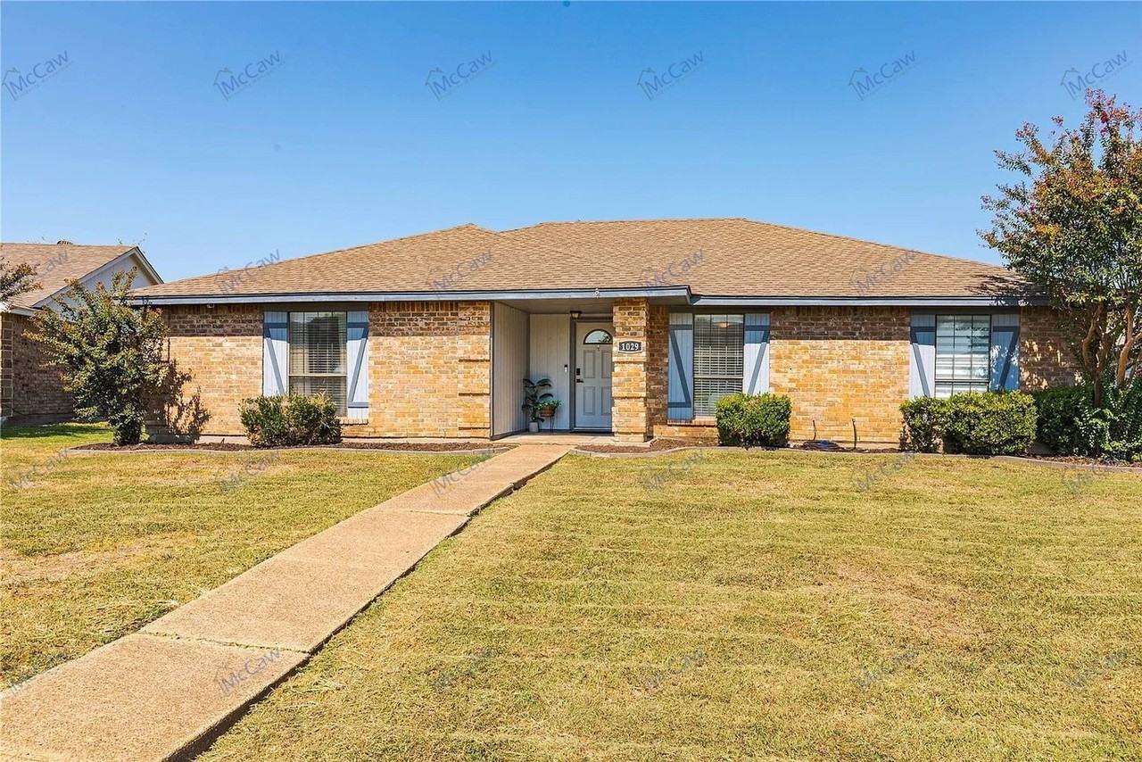 1029 Field Trail Dr - Photo 4 of 28