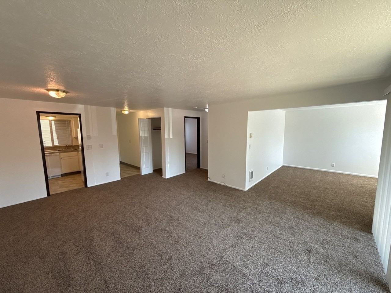 1828 Liberty St Ne - Photo 5 of 19