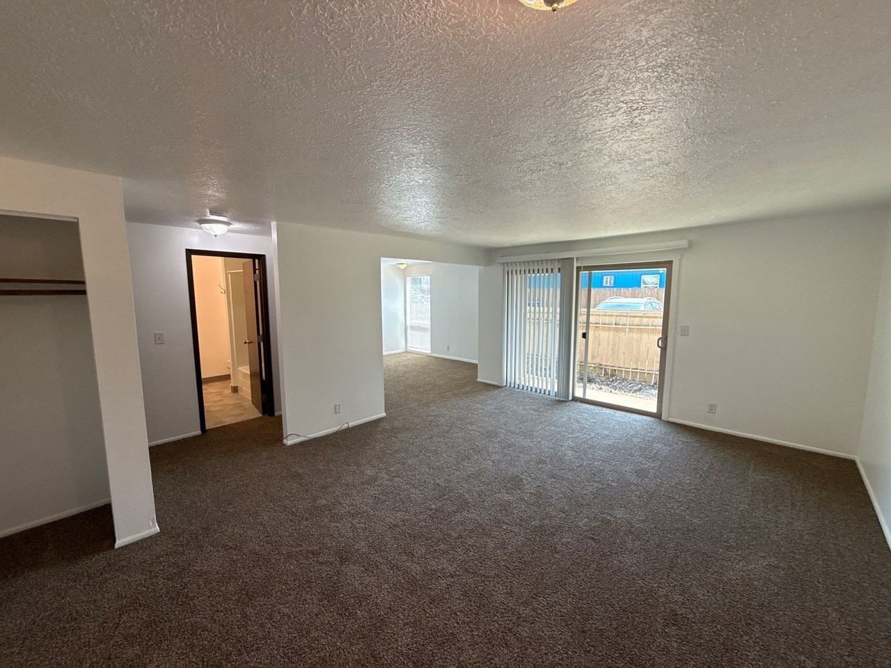 1828 Liberty St Ne - Photo 6 of 19