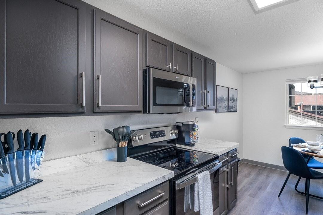 1430 3rd Ave E #4 - Photo 4 of 11