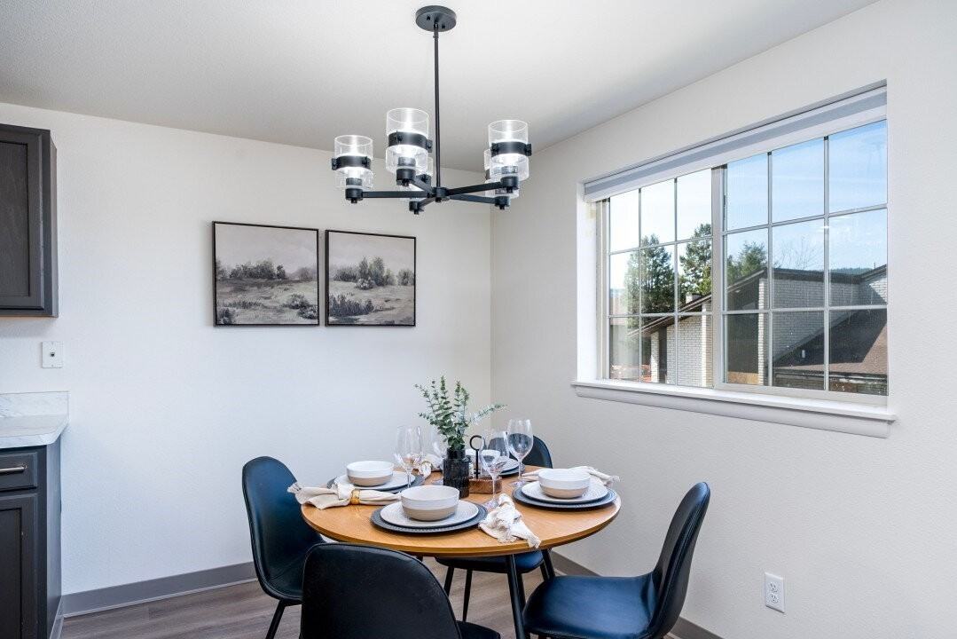 1430 3rd Ave E #4 - Photo 5 of 11