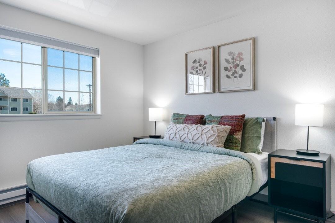 1430 3rd Ave E #4 - Photo 6 of 11