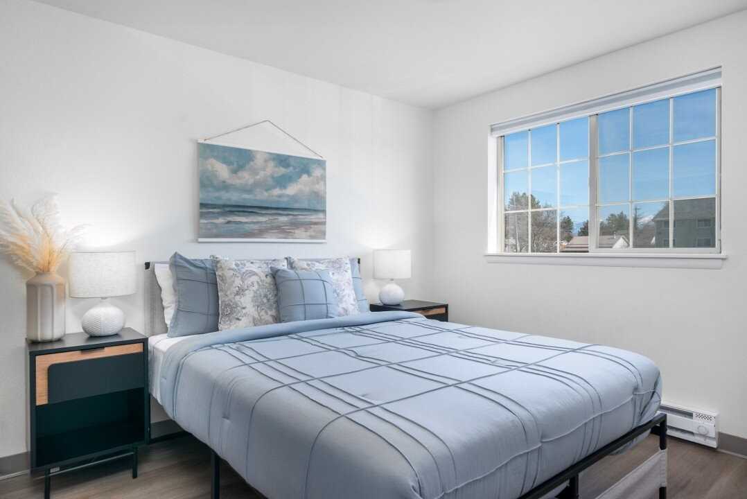 1430 3rd Ave E #4 - Photo 7 of 11