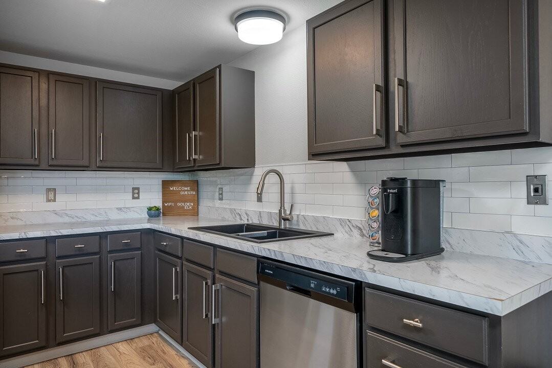 1430 3rd Ave E #9 - Photo 4 of 9