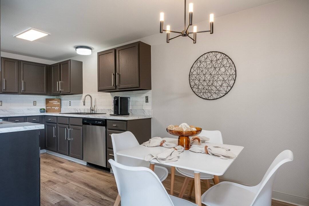 1430 3rd Ave E #9 - Photo 5 of 9