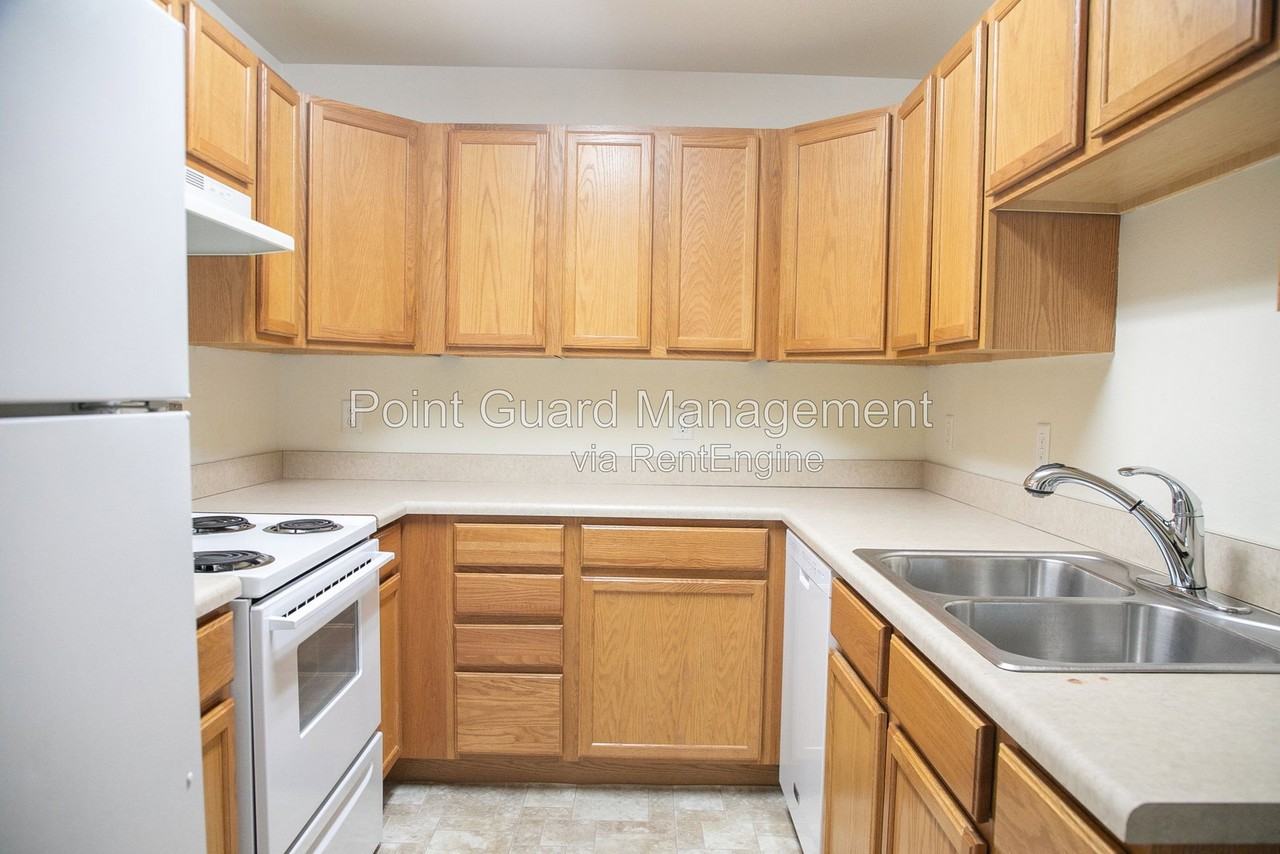 1003 Avenue K #7 - Photo 5 of 22