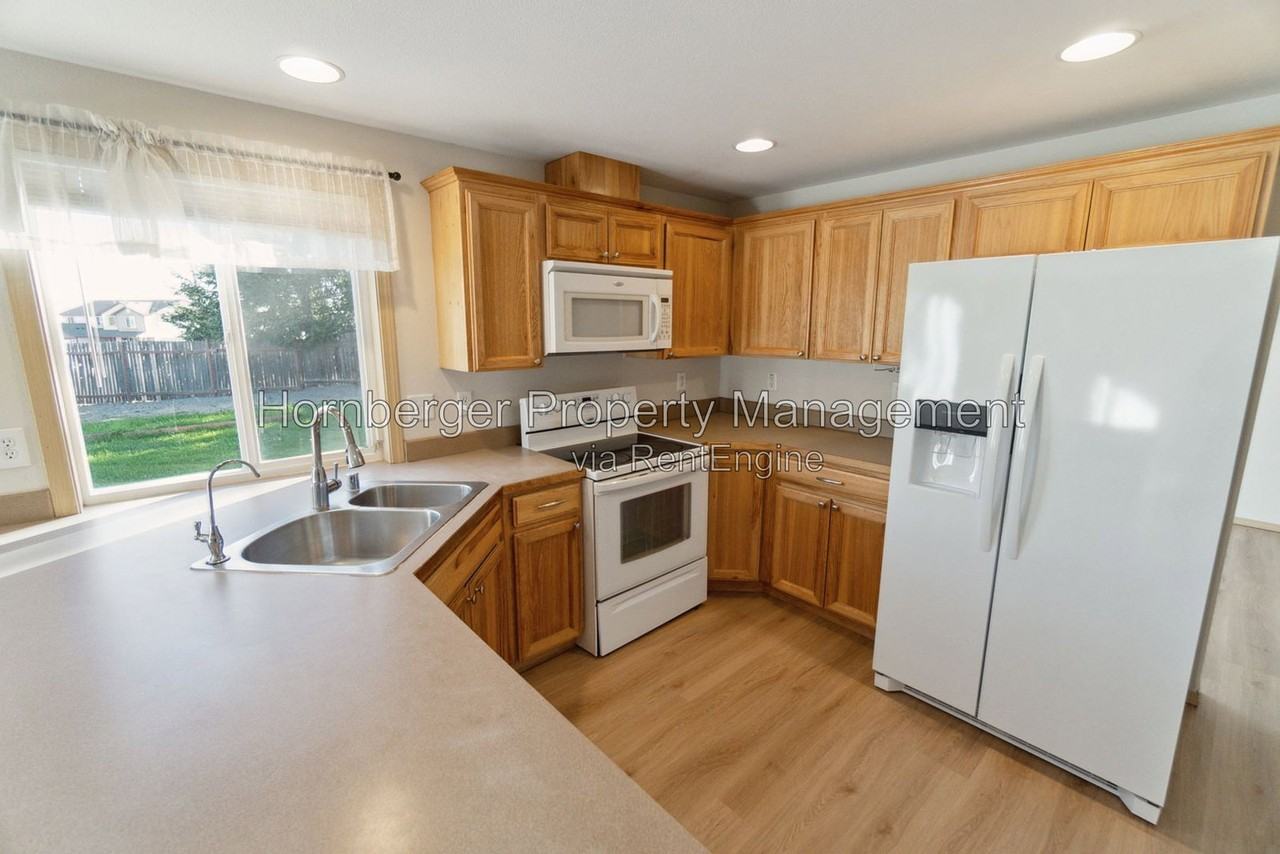 509 S Joslin Pl - Photo 2 of 32