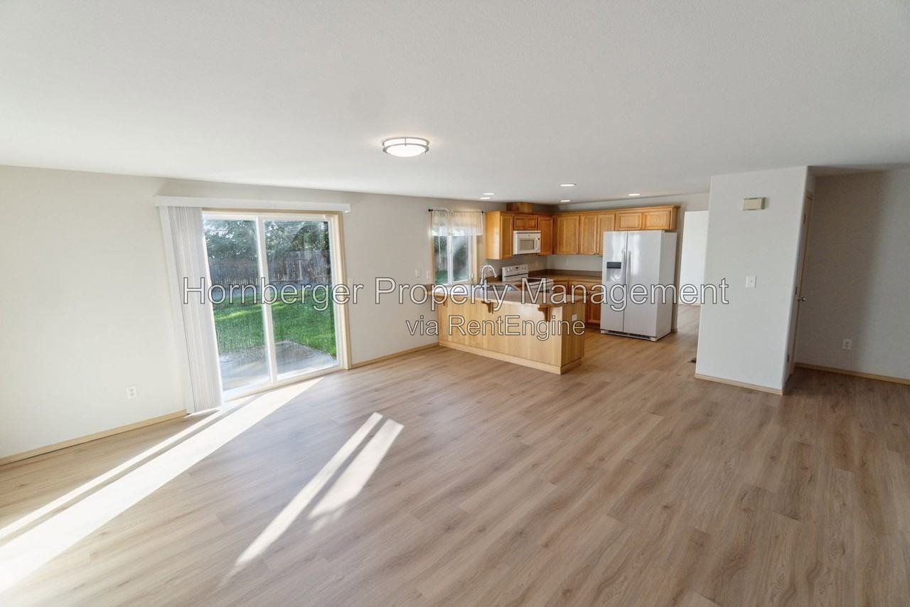 509 S Joslin Pl - Photo 3 of 32