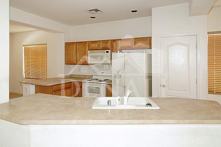 9237 W Milkweed Loop - Photo 2 of 4