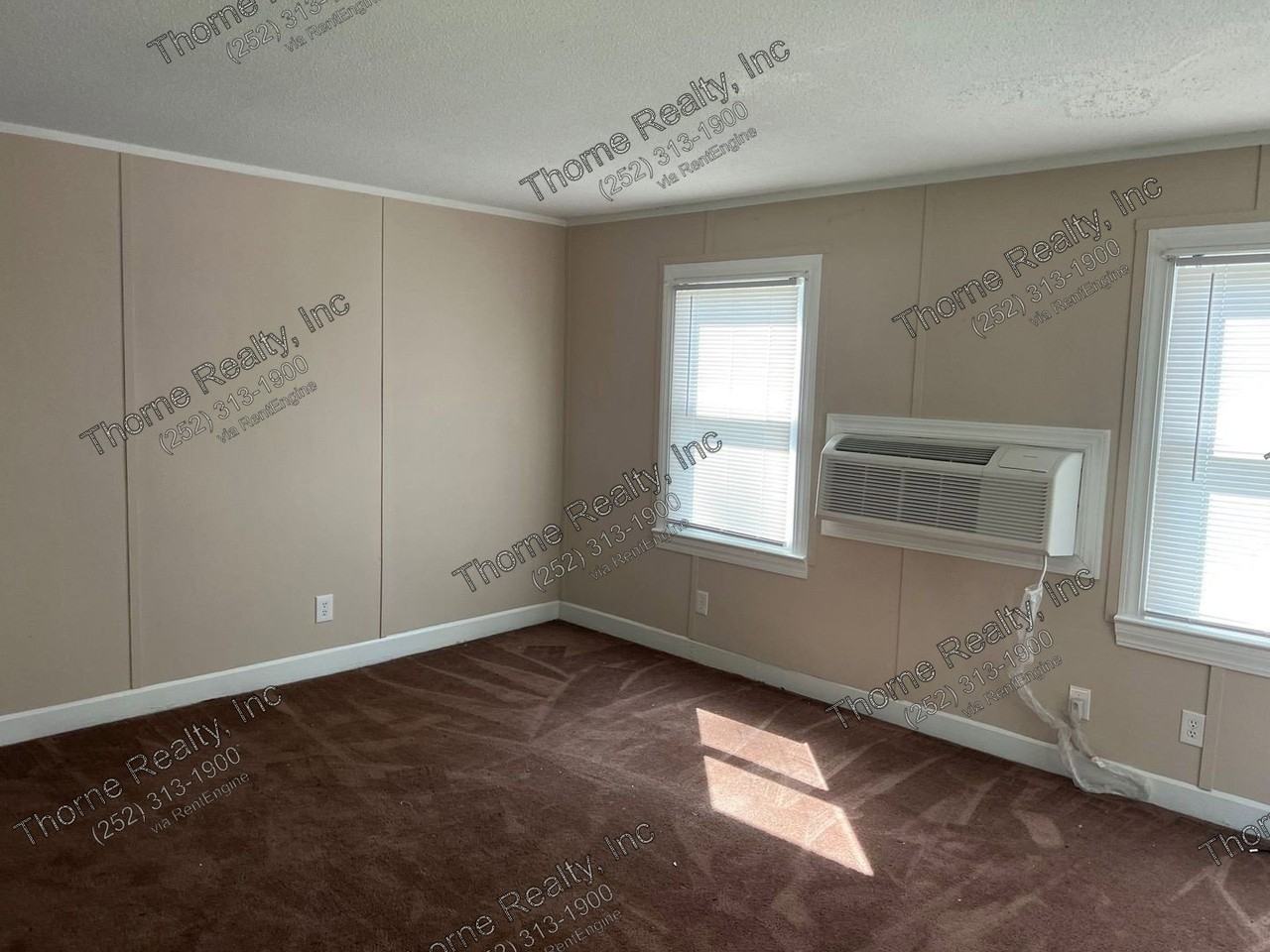 1024 Burt St - Photo 3 of 7