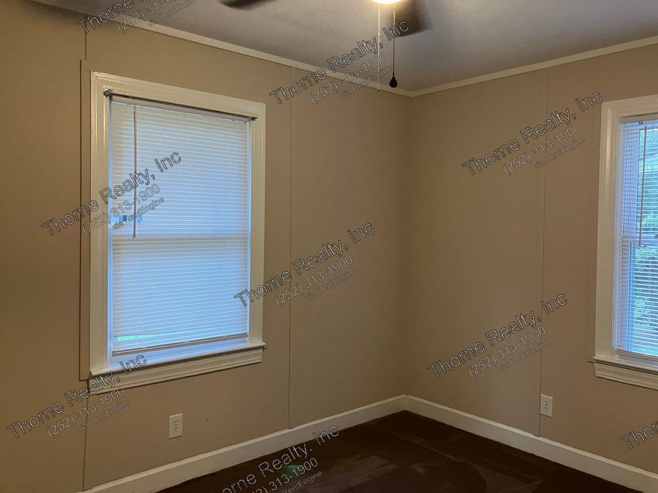 1024 Burt St - Photo 5 of 7