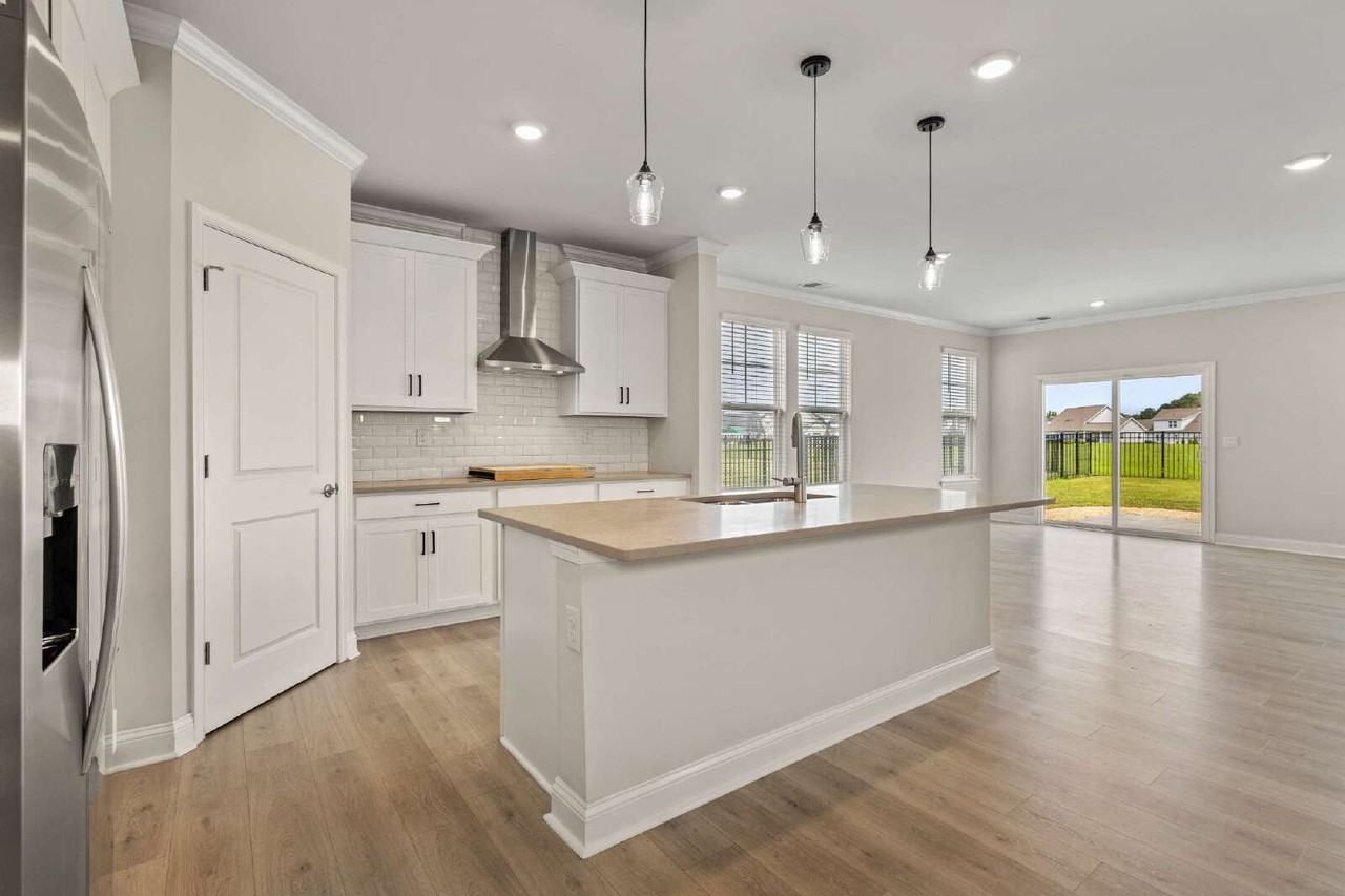 113 Royal Blackheath - Photo 3 of 16