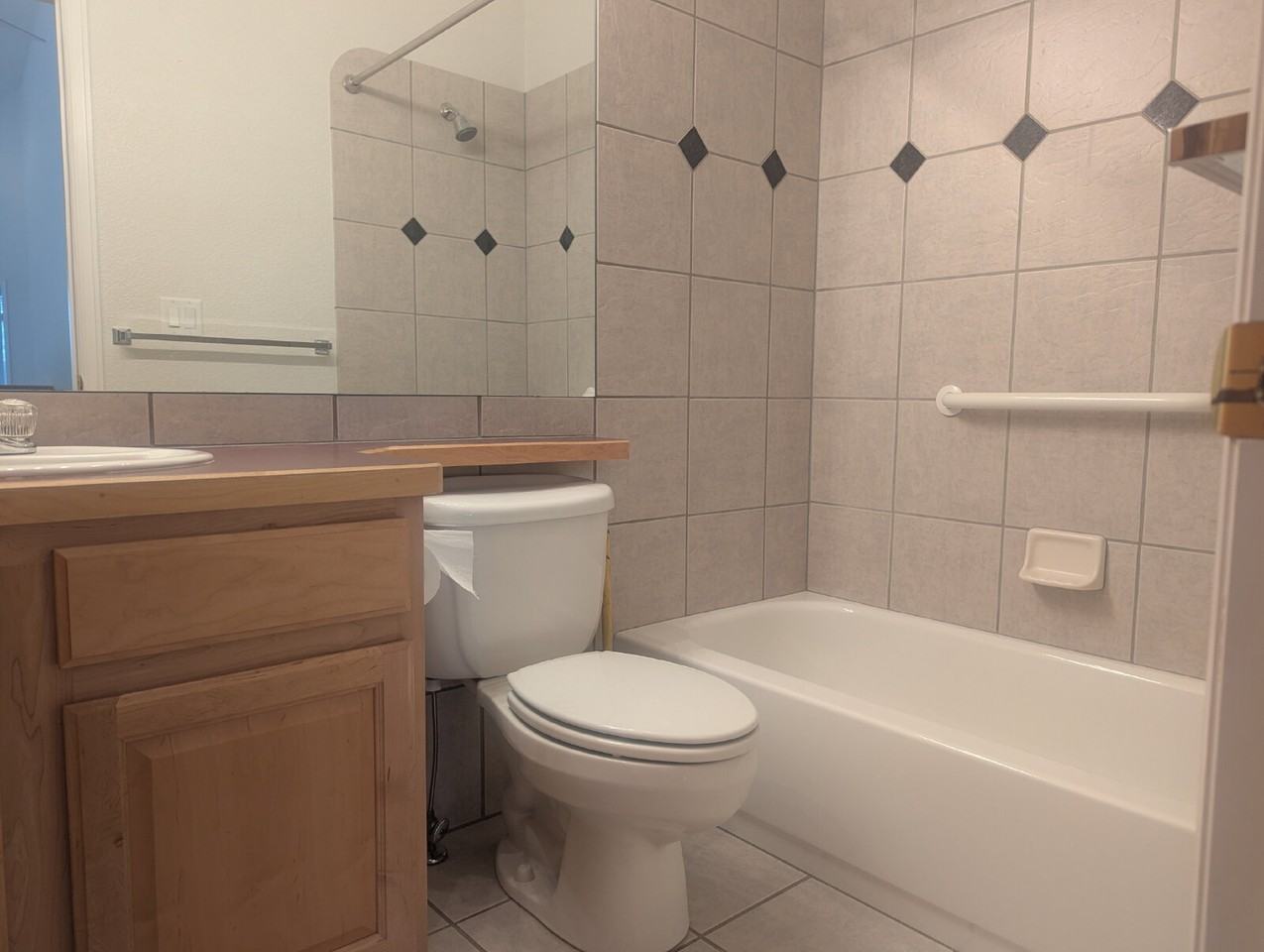 1333 Charles Dr #20 - Photo 7 of 17