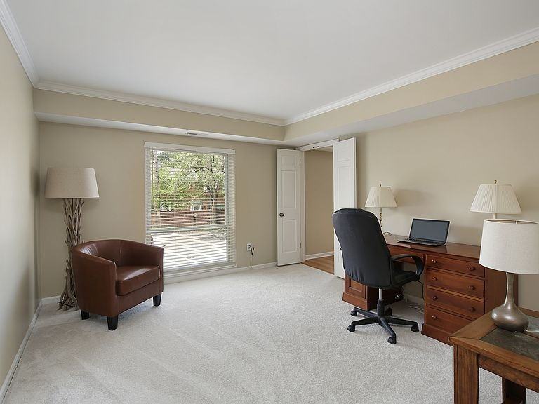 134 Green Bay Rd - Photo 2 of 12