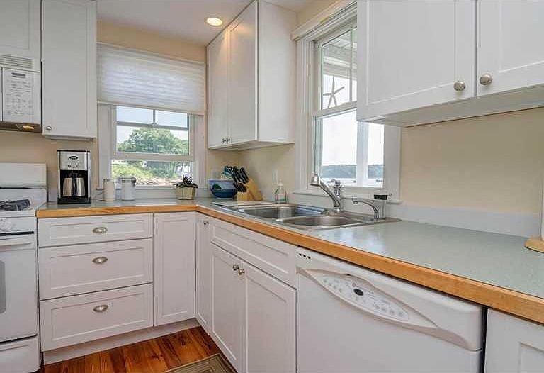 71 Homewood Cir - Photo 3 of 17