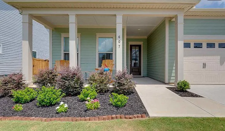 607 Torridon Ln - Photo 2 of 35