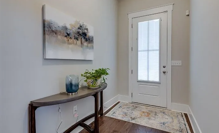 607 Torridon Ln - Photo 3 of 35
