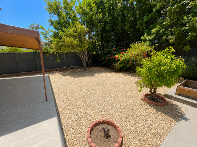 1527 Temple Heights Dr - Photo 7 of 11