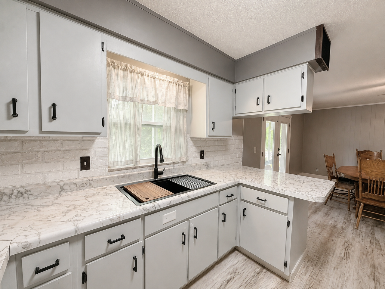 439 Saturn Ln W - Photo 6 of 15