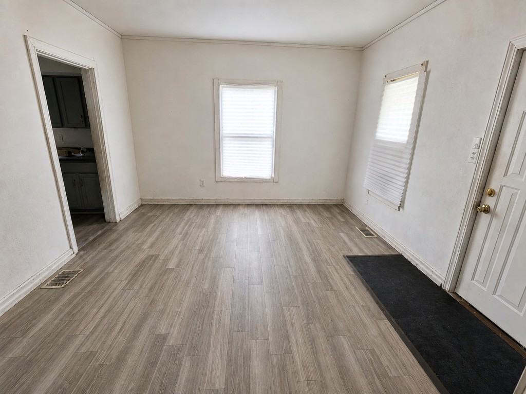 127 Kentucky Ave - Photo 2 of 8