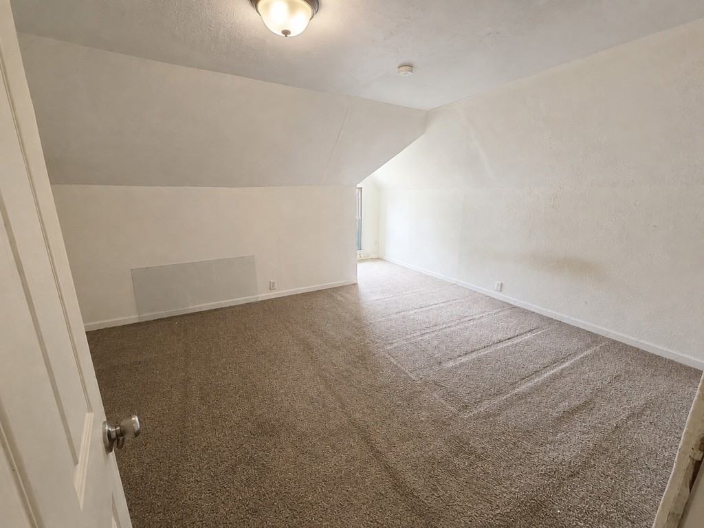 127 Kentucky Ave - Photo 7 of 8