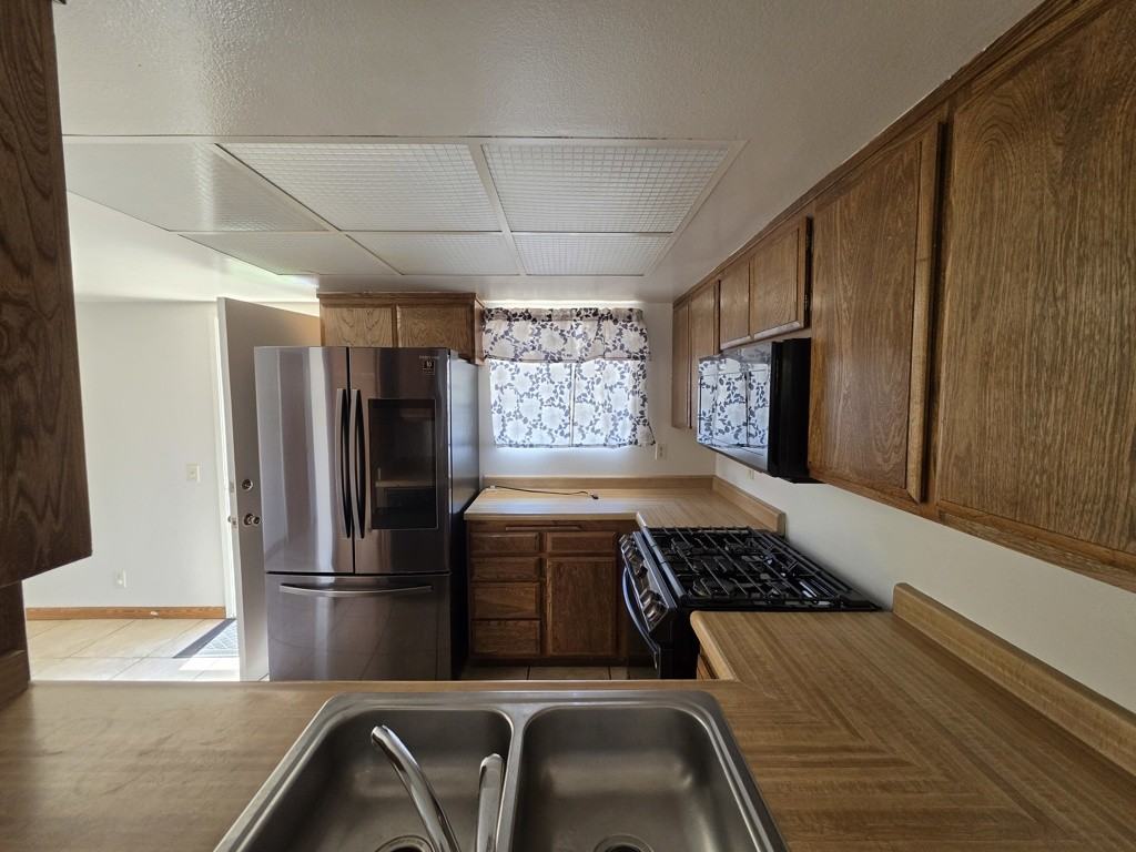 1113 W Cypress Ave - Photo 7 of 16
