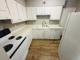 featured image of 1526 Pineville Rd