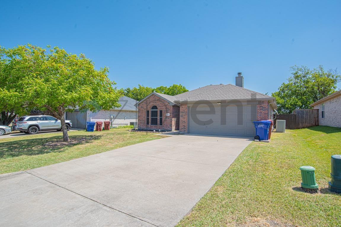412 Pin Oak Ln - Photo 2 of 20
