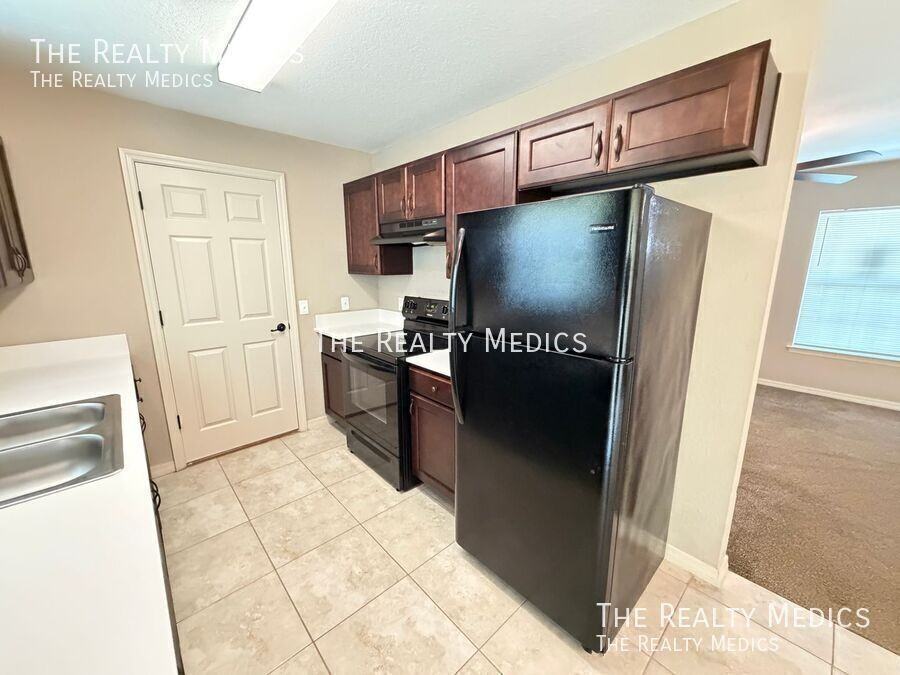 561 Marion Oaks Blvd - Photo 3 of 21
