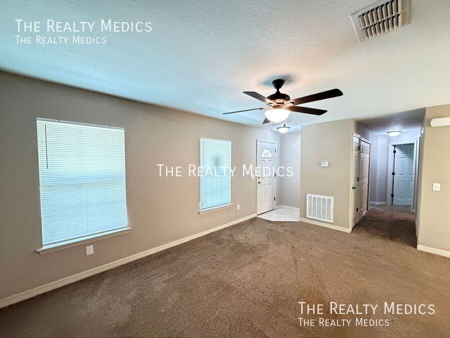 561 Marion Oaks Blvd - Photo 6 of 21