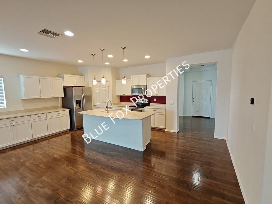 34185 S Presidio Pl - Photo 5 of 32