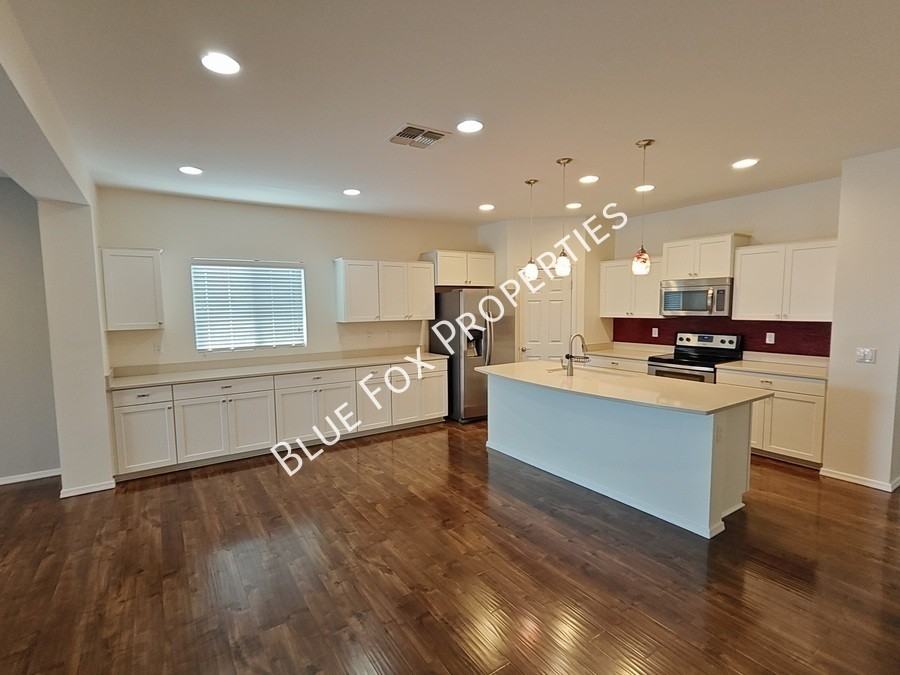 34185 S Presidio Pl - Photo 6 of 32