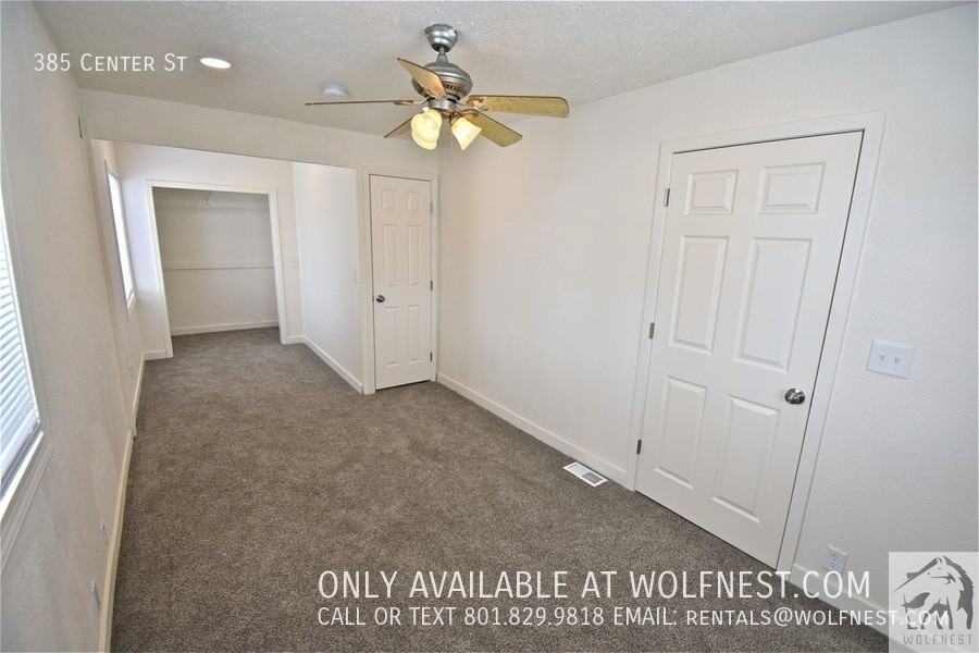 385 Center St - Photo 5 of 29