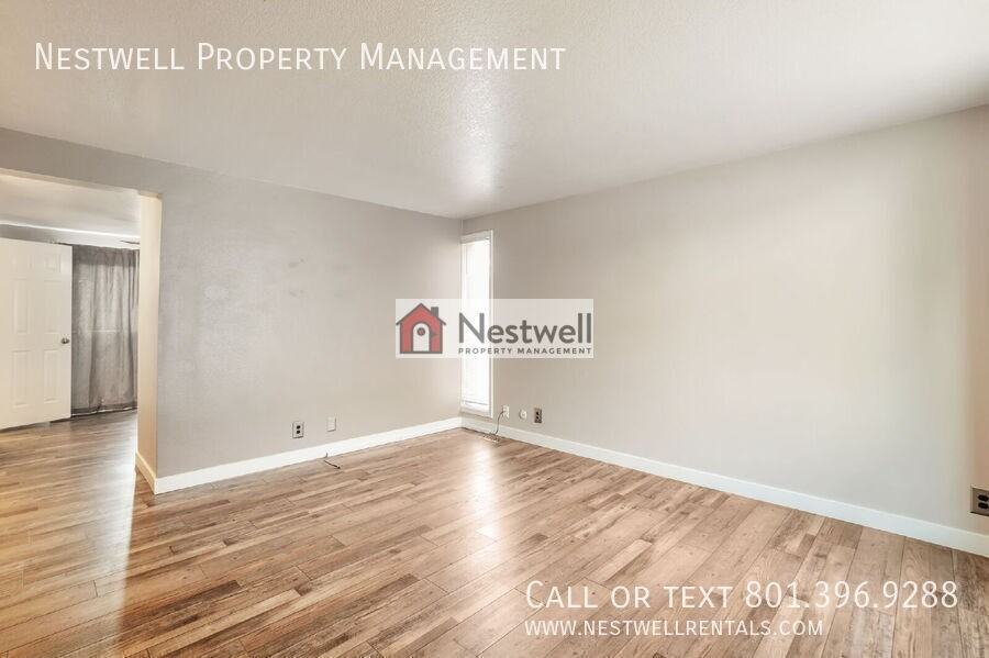 4314 S Whitby Ct - Photo 5 of 30
