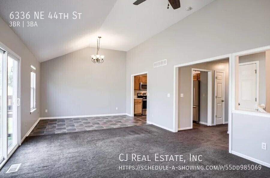 6336 Ne 44th St - Photo 2 of 4