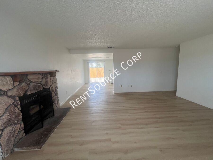 841 Chateau Way - Photo 6 of 22