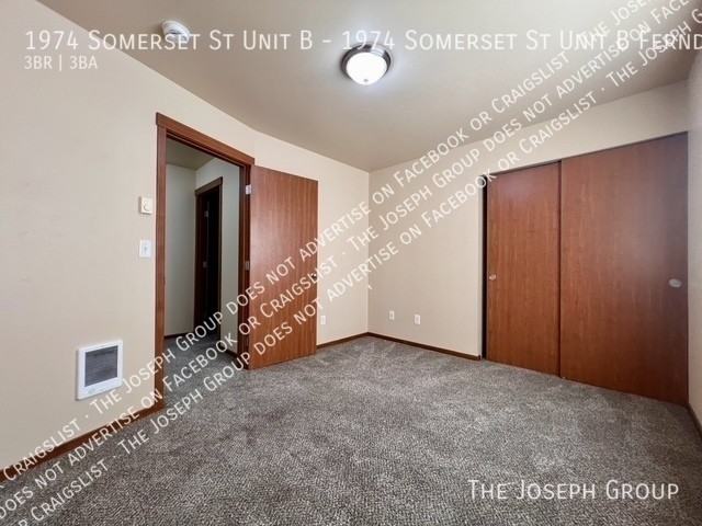 1974 Somerset St Unit B - Photo 7 of 22