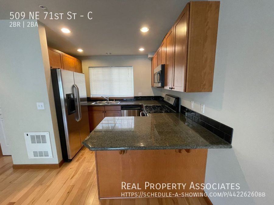 509 Ne 71st St #C - Photo 5 of 14