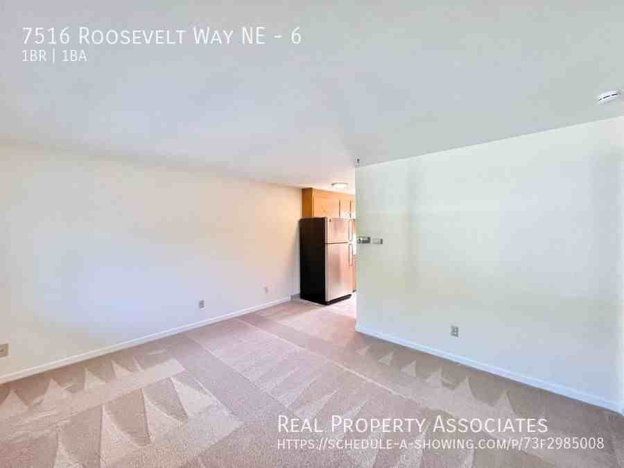 7516 Roosevelt Way Ne #6 - Photo 2 of 15