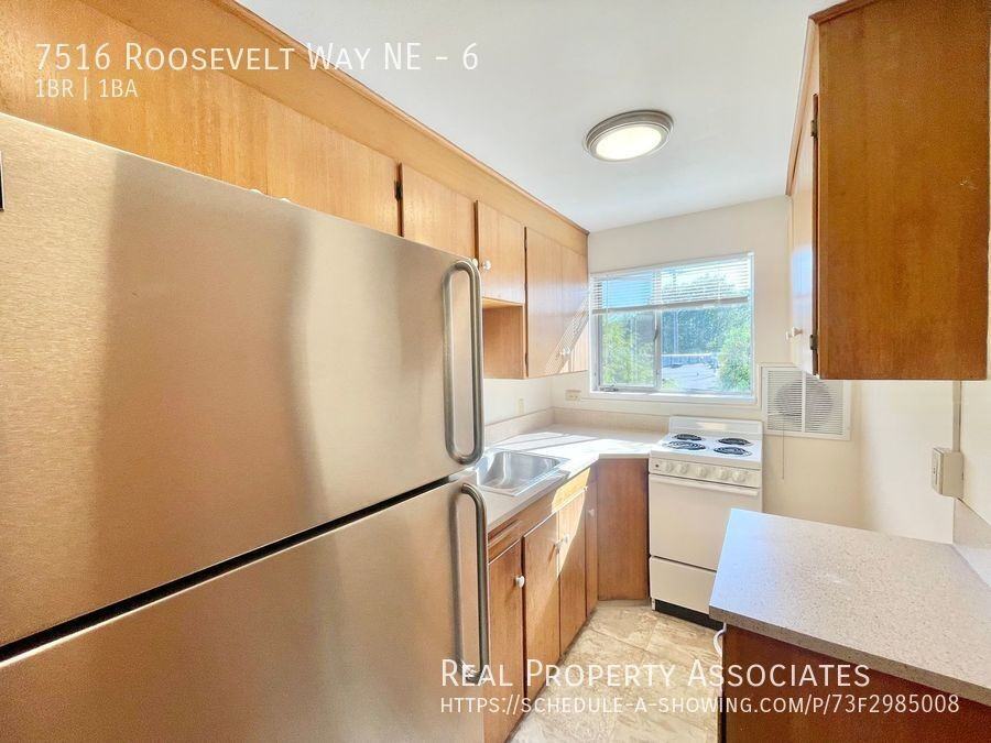 7516 Roosevelt Way Ne #6 - Photo 5 of 15