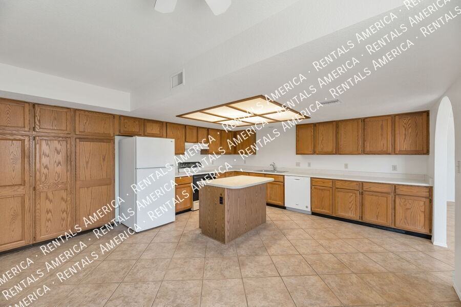13831 N Kendall Dr Apt B #B - Photo 3 of 15