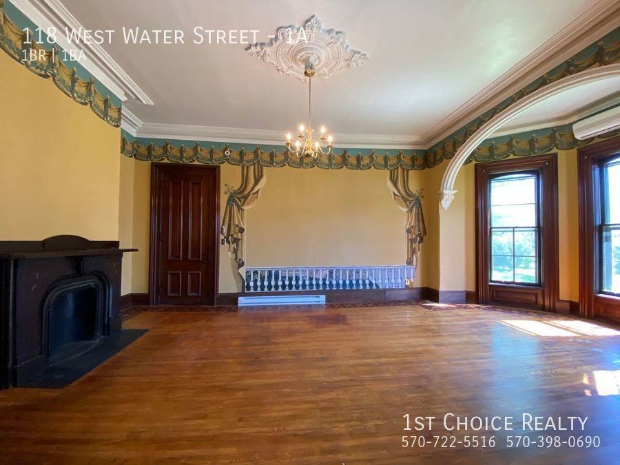 118 W Water St #1A - Photo 3 of 16