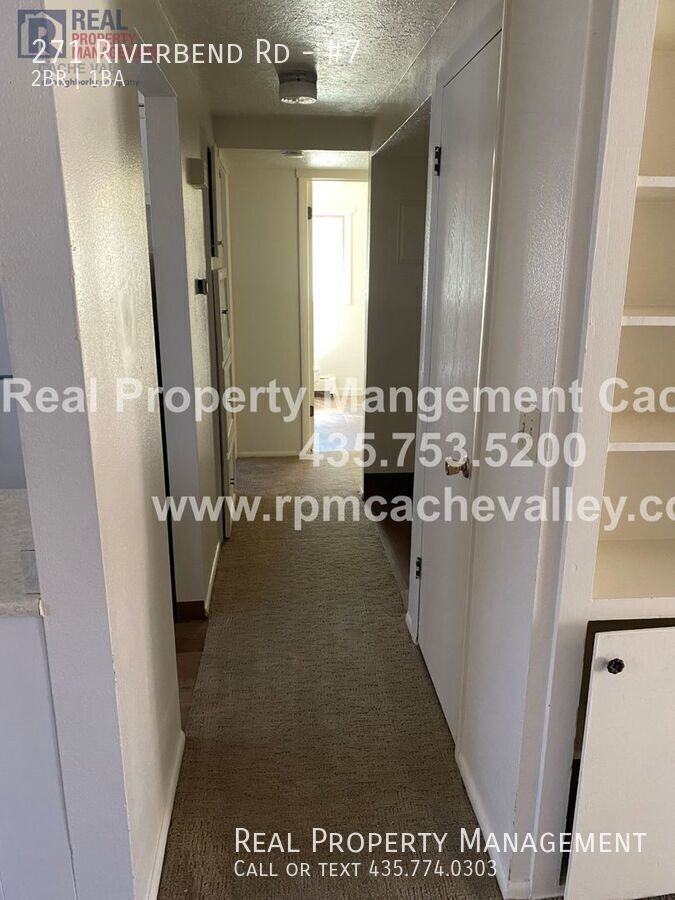 271 Riverbend Rd #7 - Photo 3 of 11