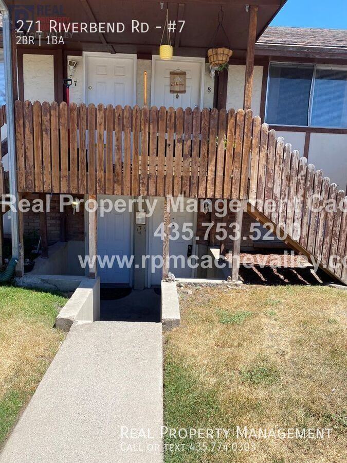 271 Riverbend Rd #7 - Photo 5 of 11