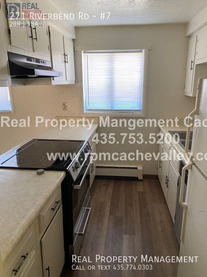271 Riverbend Rd #7 - Photo 7 of 11