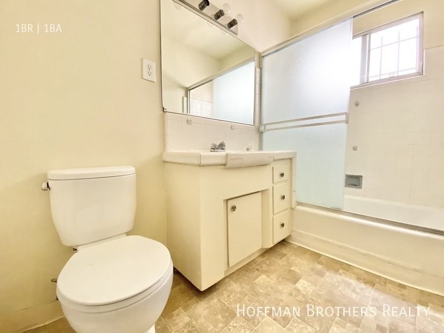 3339 Mentone Ave #1 - Photo 4 of 7