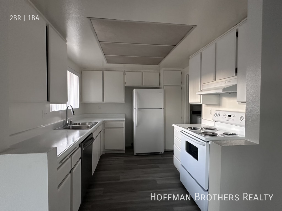 141 N Ridgeway St #141 - Photo 2 of 8