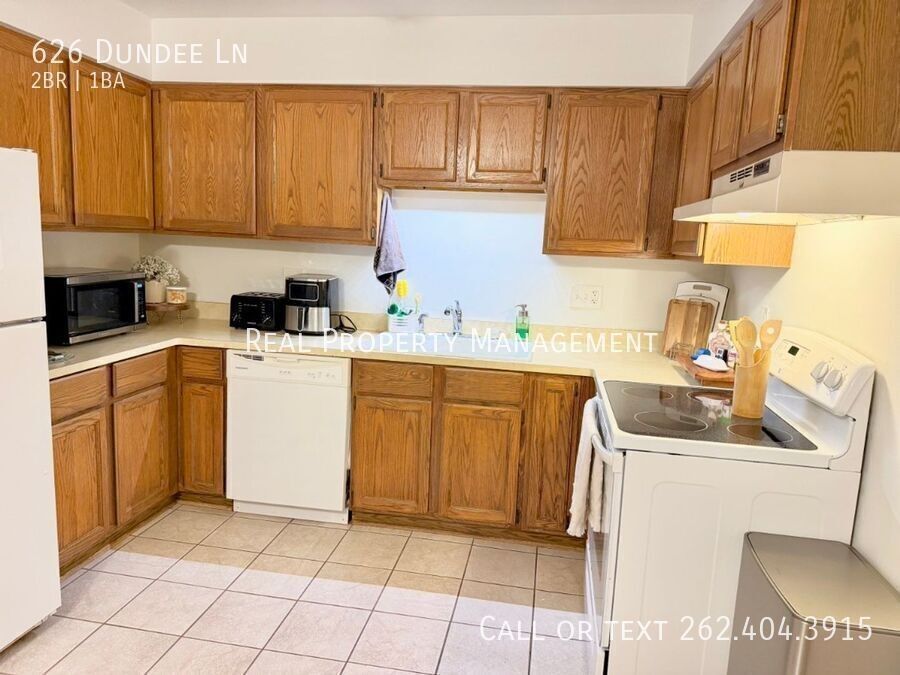 626 Dundee Ln - Photo 3 of 10